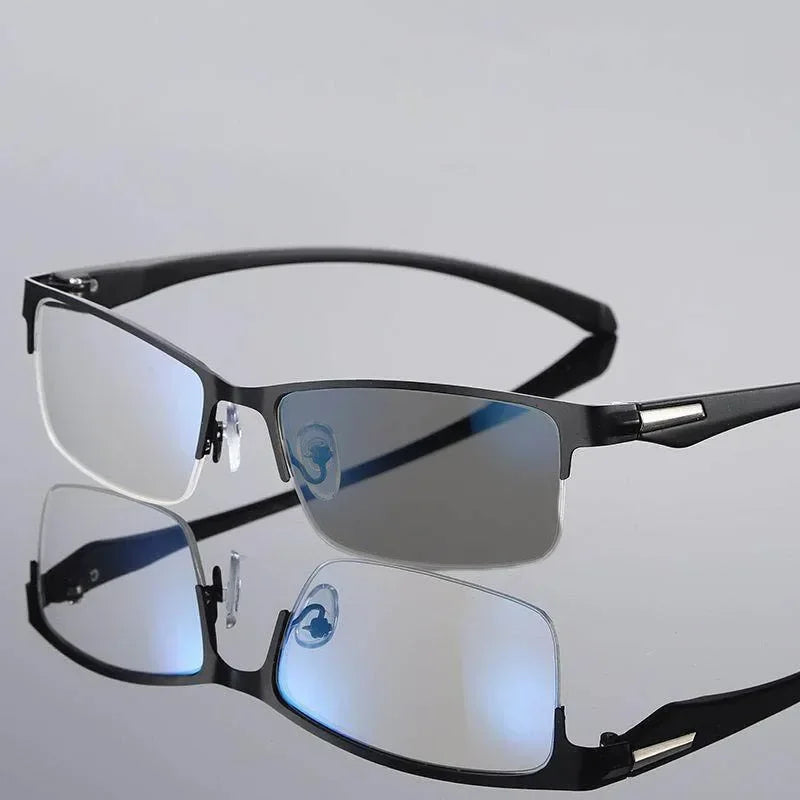 Smart Photochromic Reading Glasses for Men Trendy Presbyopia Sunglasses 2 in 1 Unisex Farsighted Eyewear Prescription +1.0 +1.5